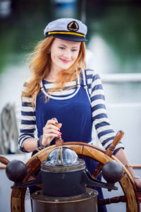 Lizzy Steering Boat